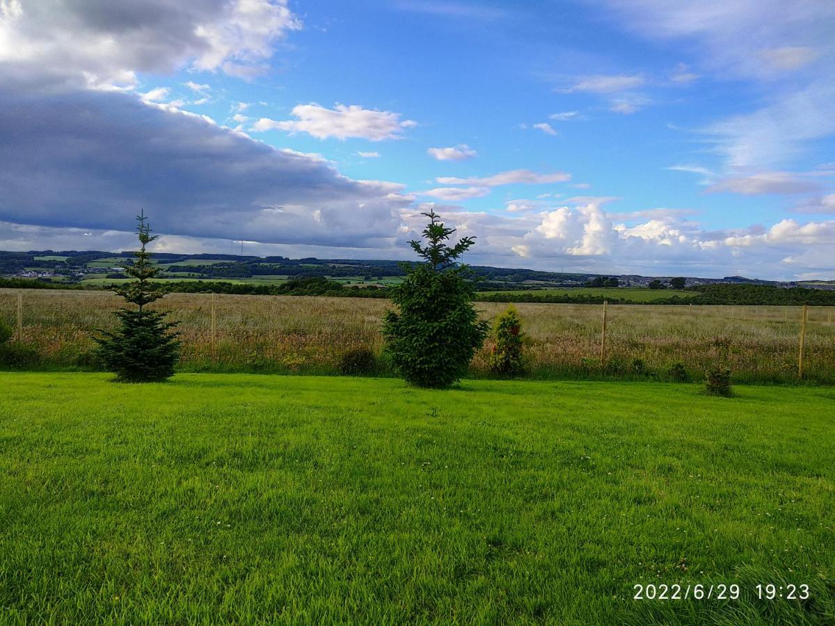 Cottage With Panoramic Views Kirk of Shotts Eksteriør billede